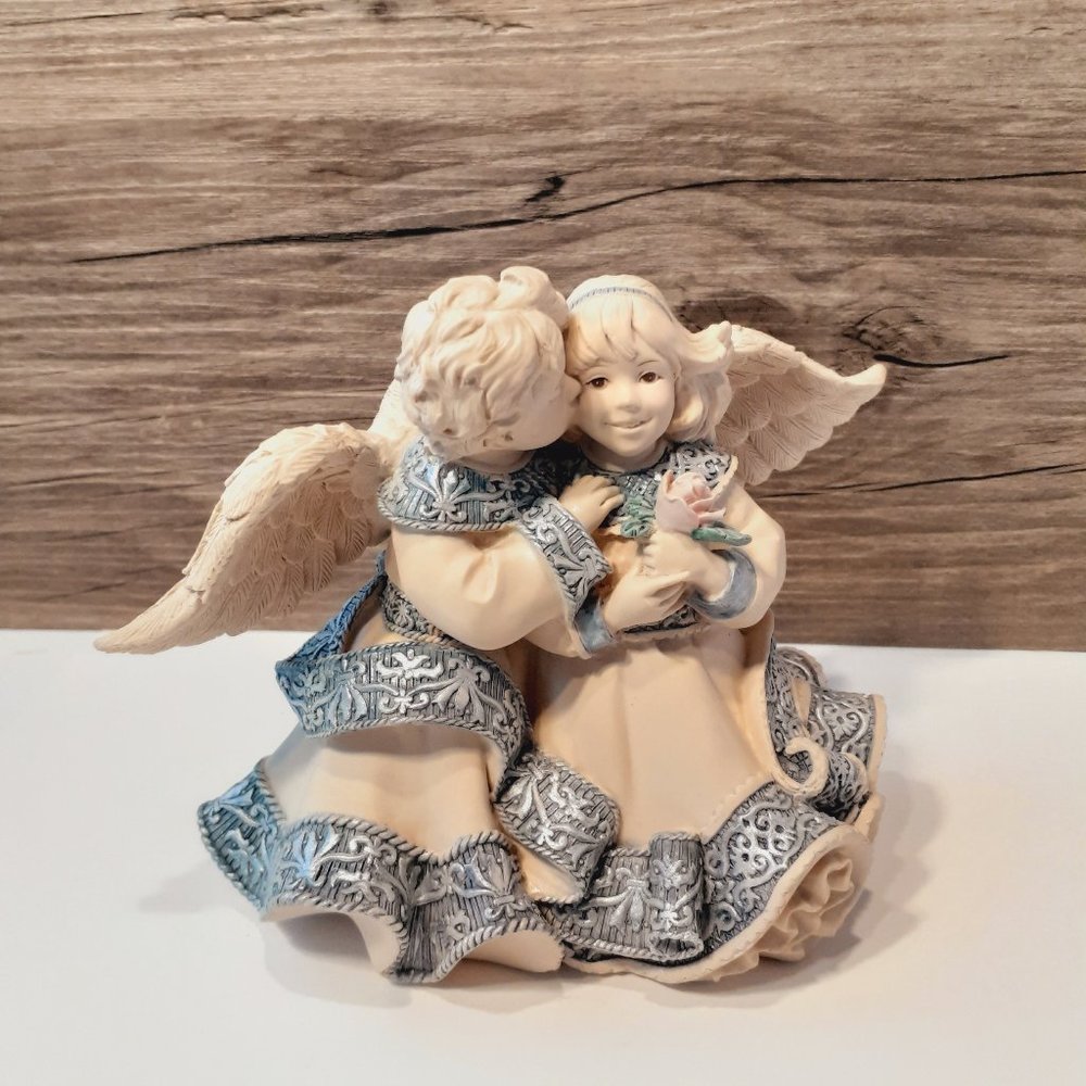 Sarah’s Angels 2003 Mary & Kirk rose kiss 4-1/2” figurine 32068
